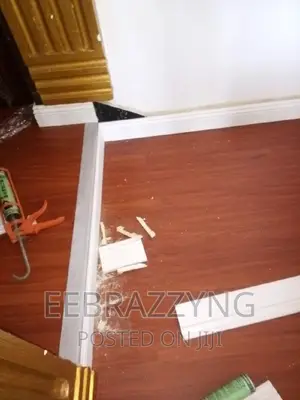 Laminated Wooden Floor / SPC Floors