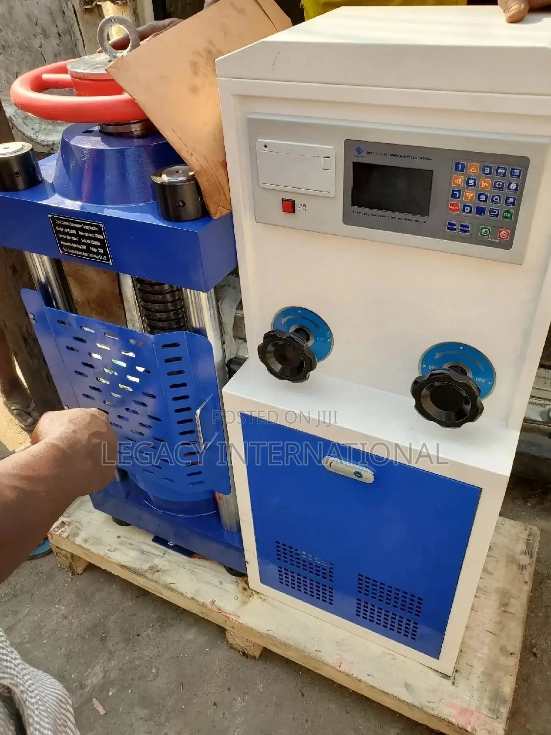 Digital Compression Machine 2000kn