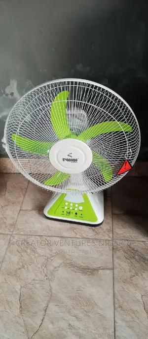 Iwin Rechargable Ac/Dc Table/Wall Fan,16",