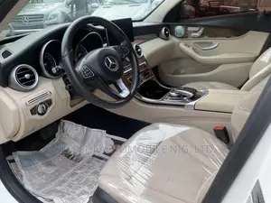 Mercedes-Benz C300 Luxury 4Matic Sedan AWD (2.0L 4cyl 7A) 2016 White