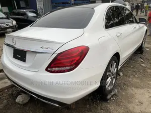 Mercedes-Benz C300 Luxury 4Matic Sedan AWD (2.0L 4cyl 7A) 2016 White