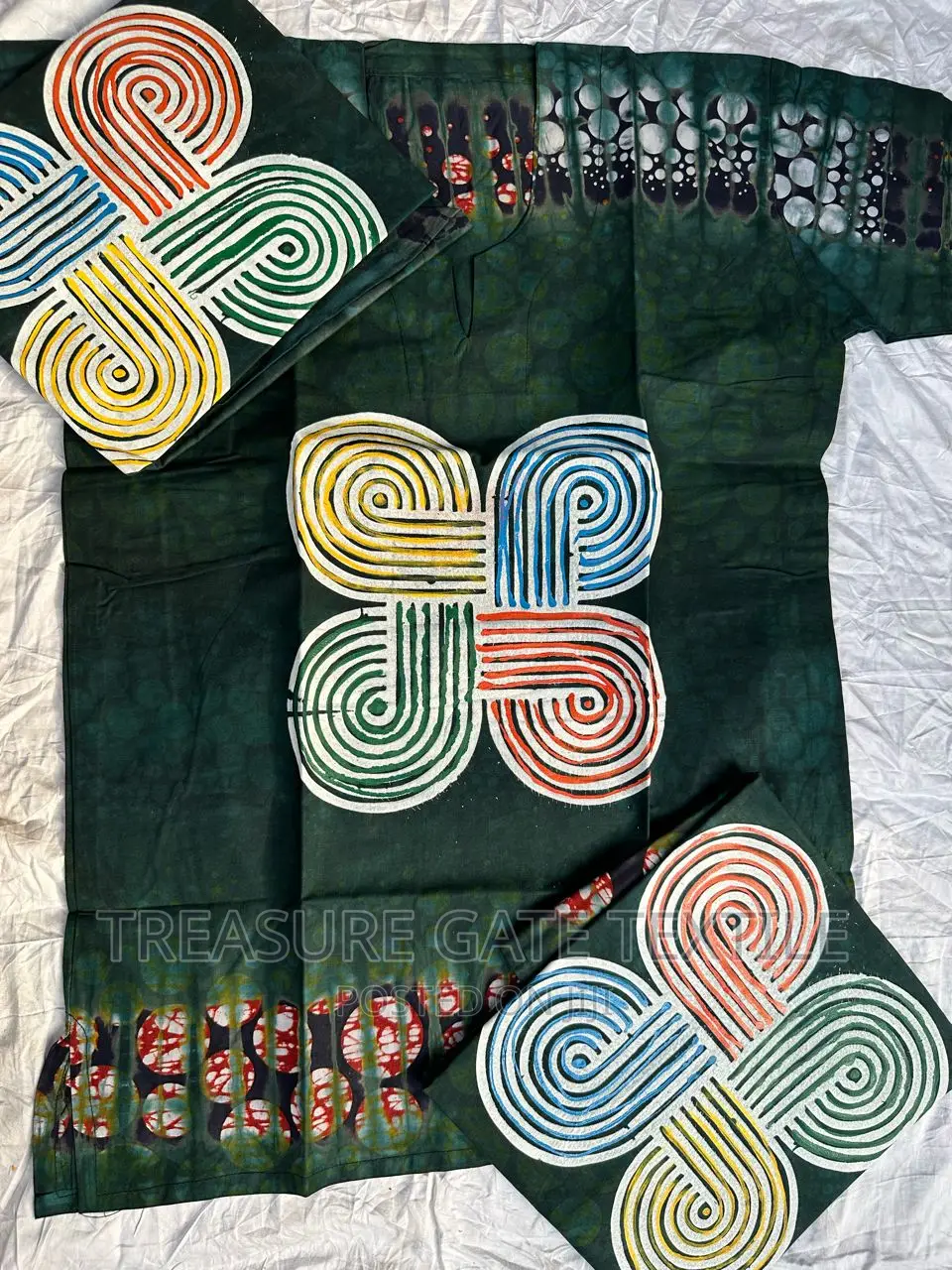 Àdìre Artwork Tops