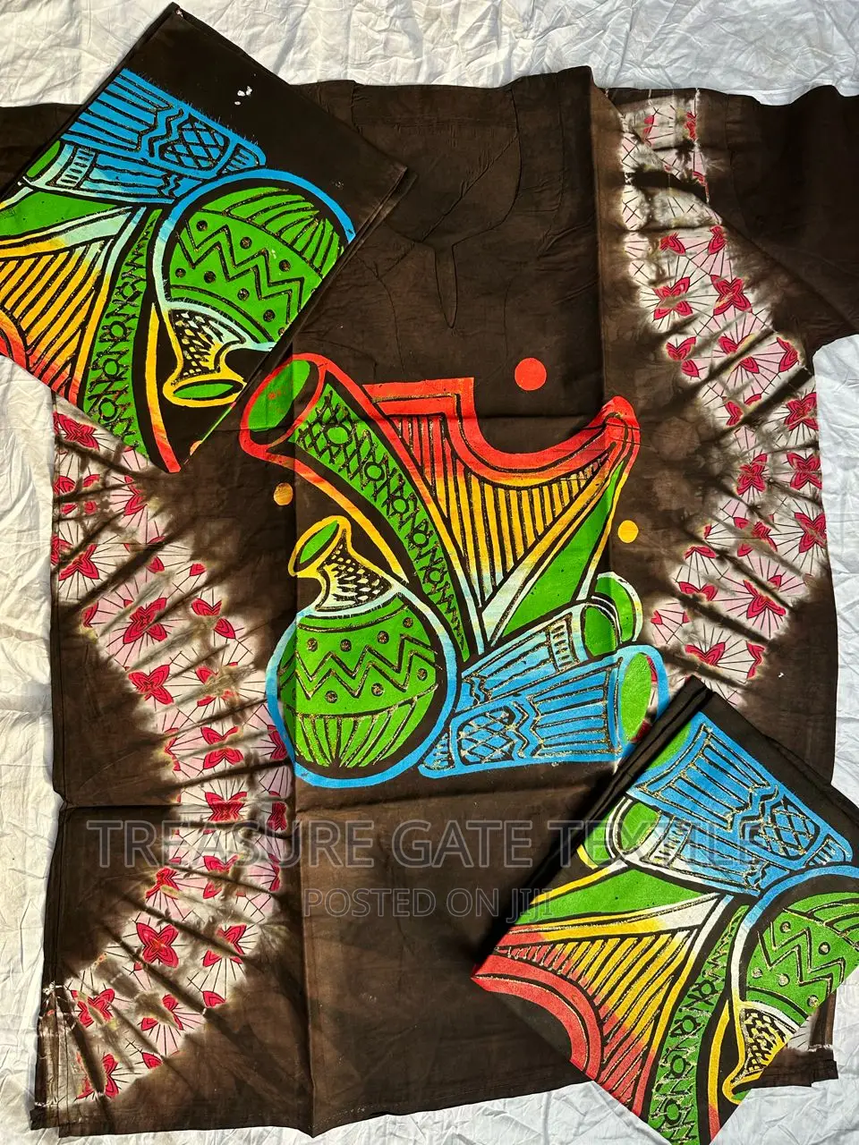 Àdìre Artwork Tops