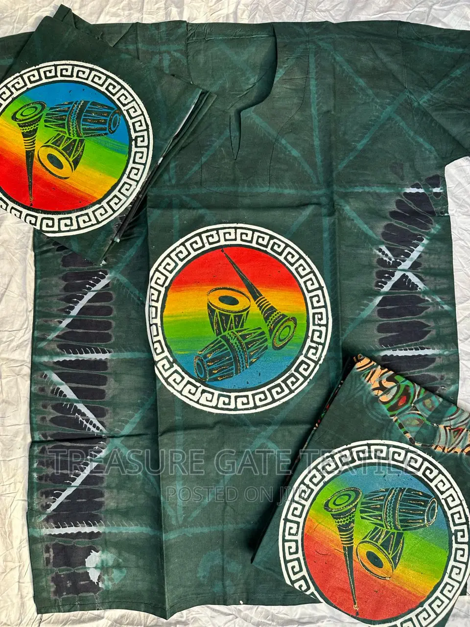 Àdìre Artwork Tops