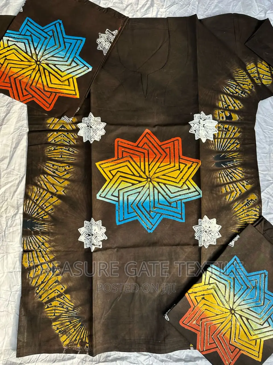 Àdìre Artwork Tops