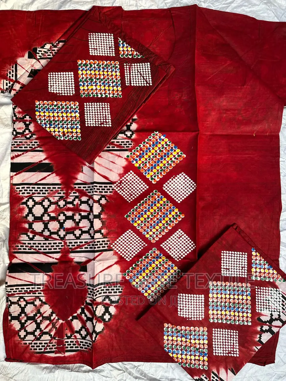 Àdìre Artwork Tops