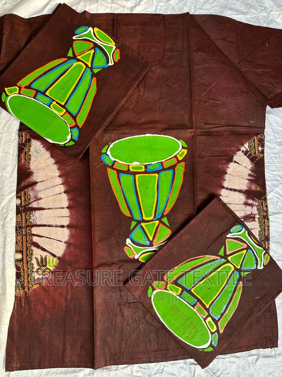 Àdìre Artwork Tops