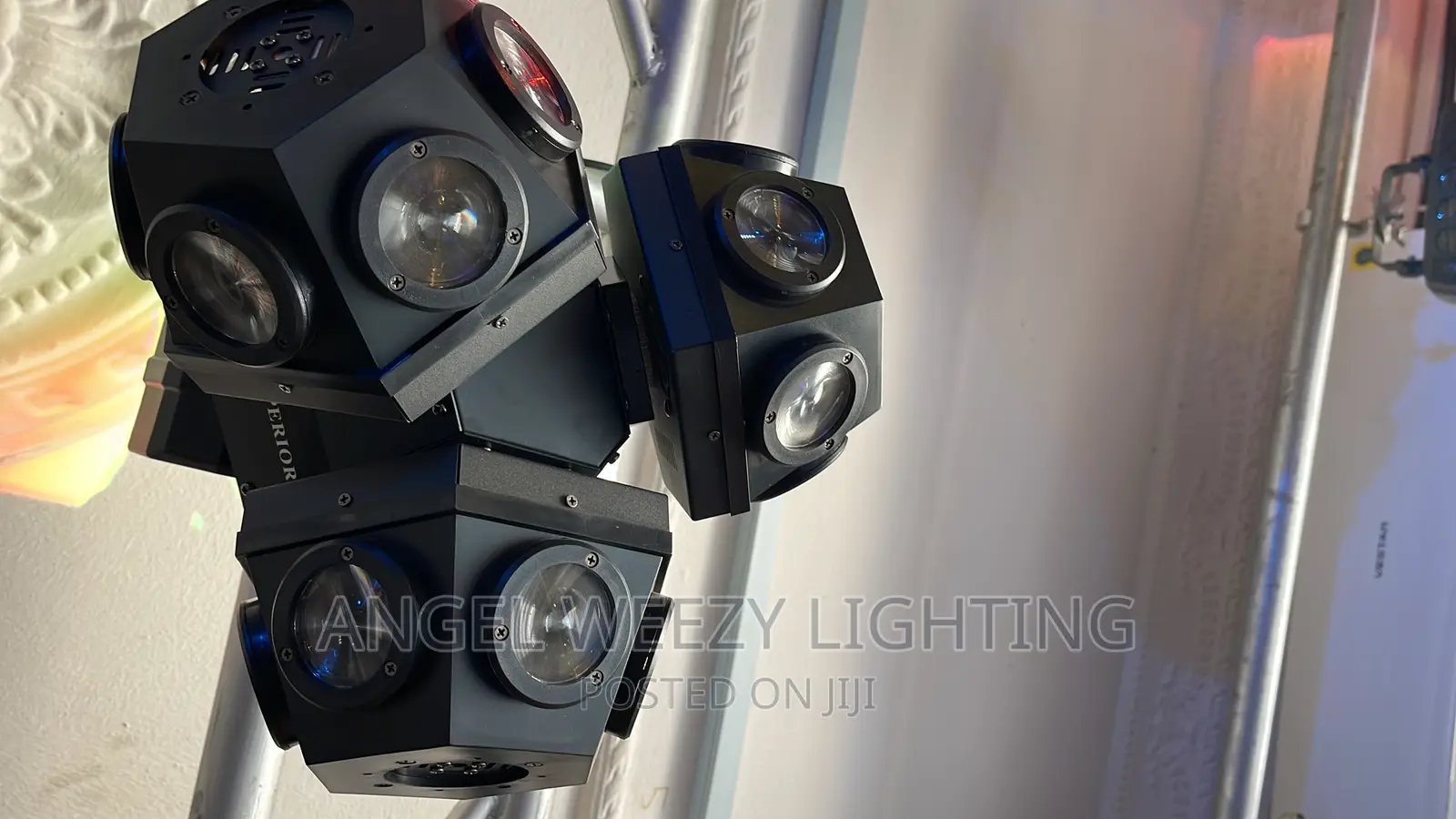 Model Club Light