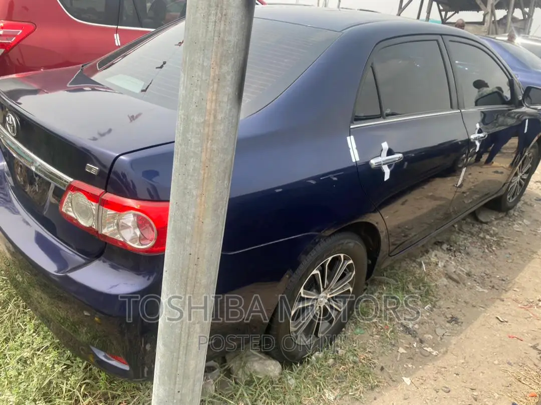 Toyota Corolla 2013 Blue
