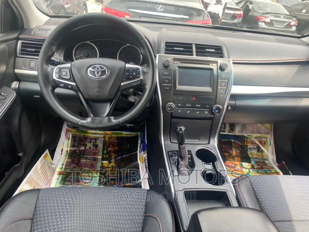 Toyota Camry 2015 Silver