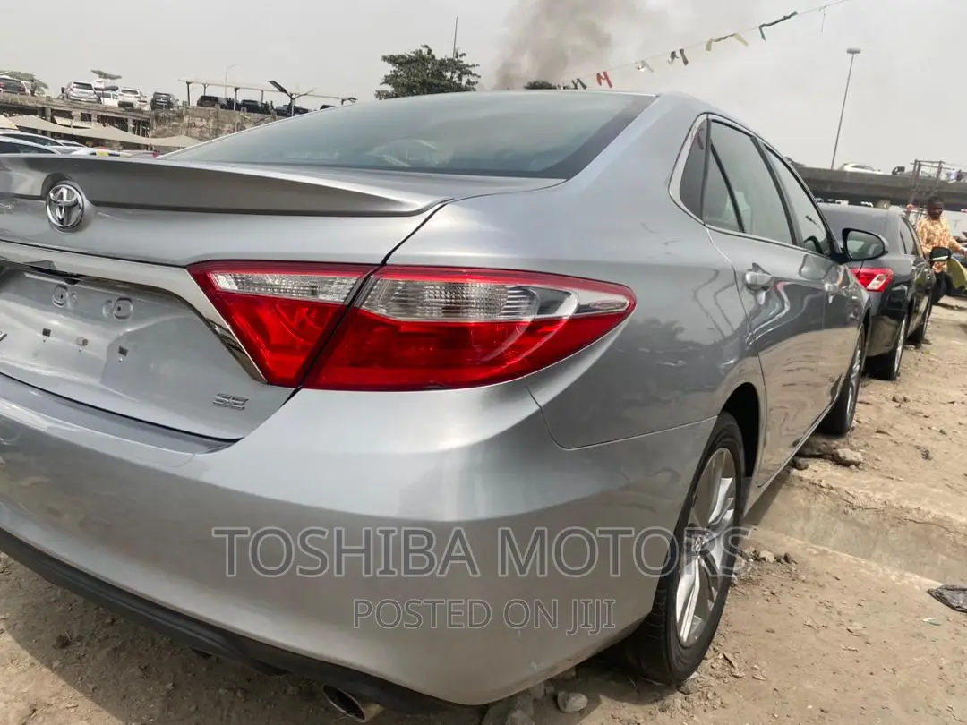 Toyota Camry 2015 Silver