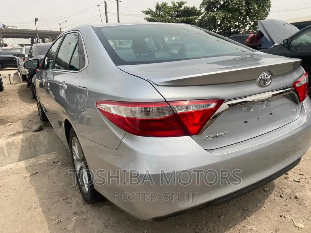 Toyota Camry 2015 Silver
