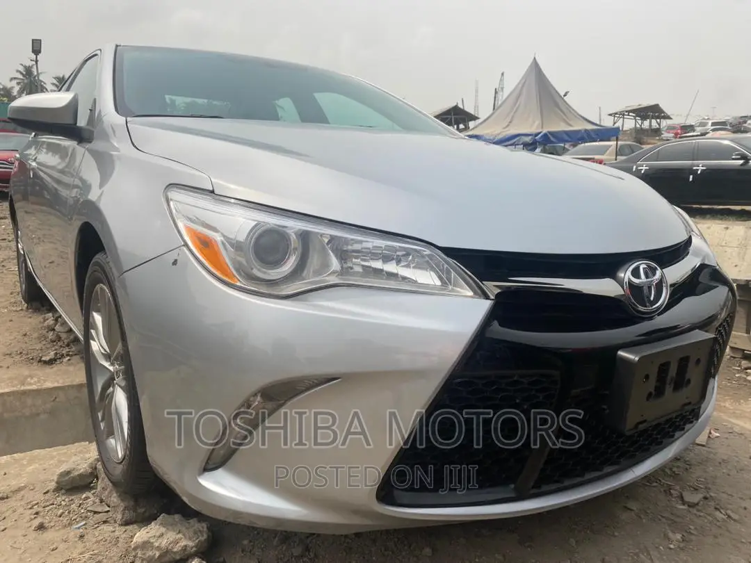 Toyota Camry 2015 Silver