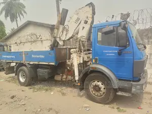 Hiyab Mercedes Benz 1422