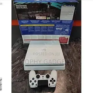 PS4 Slim Open Box With 1 Pad