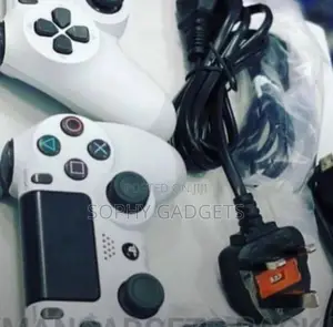 Sparkling White Grade a London Used PS4 Pro ITB With 2 Pads