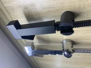 Pressing Shower Black