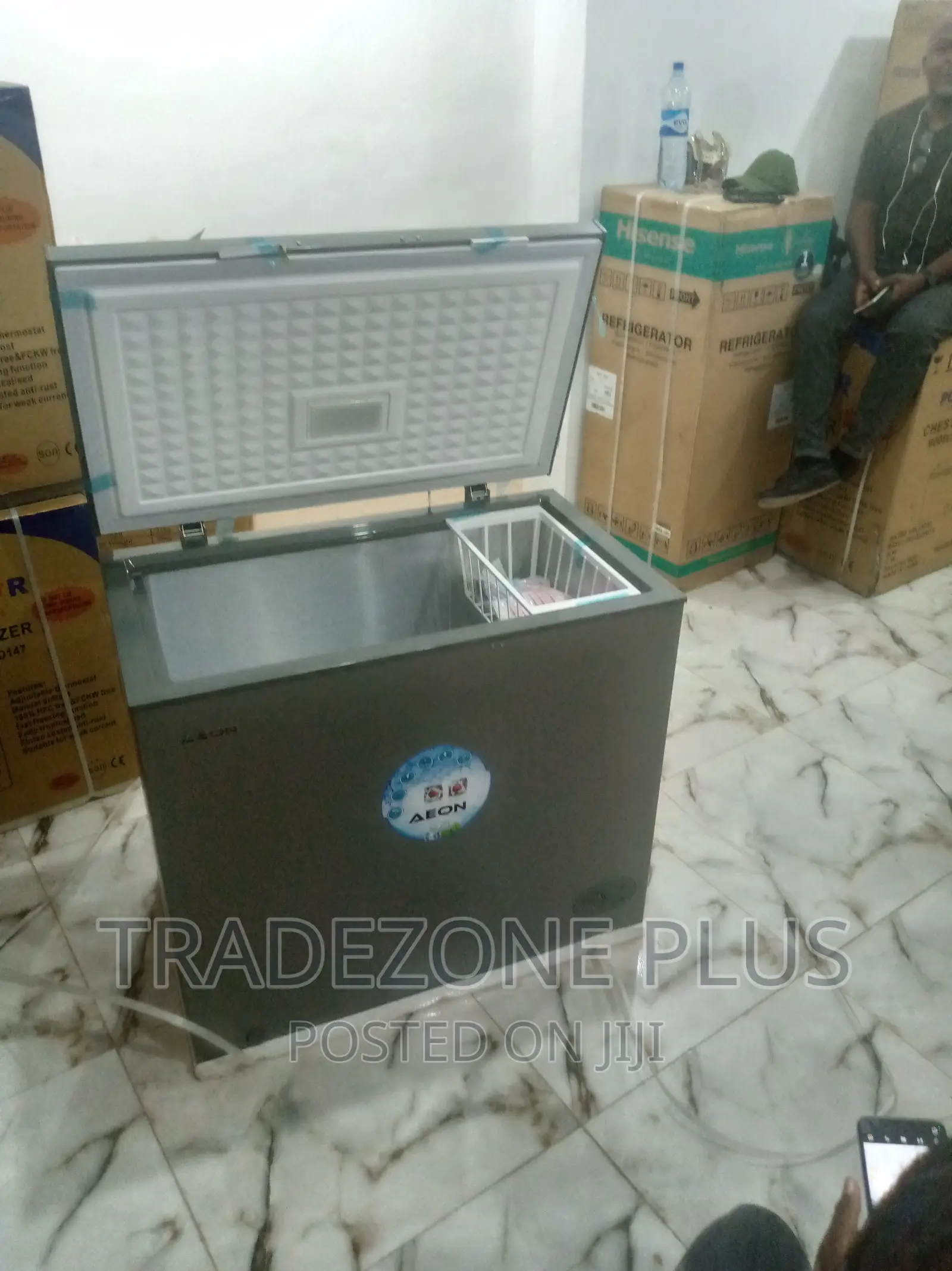 Aeon Chest Freezer 200litre