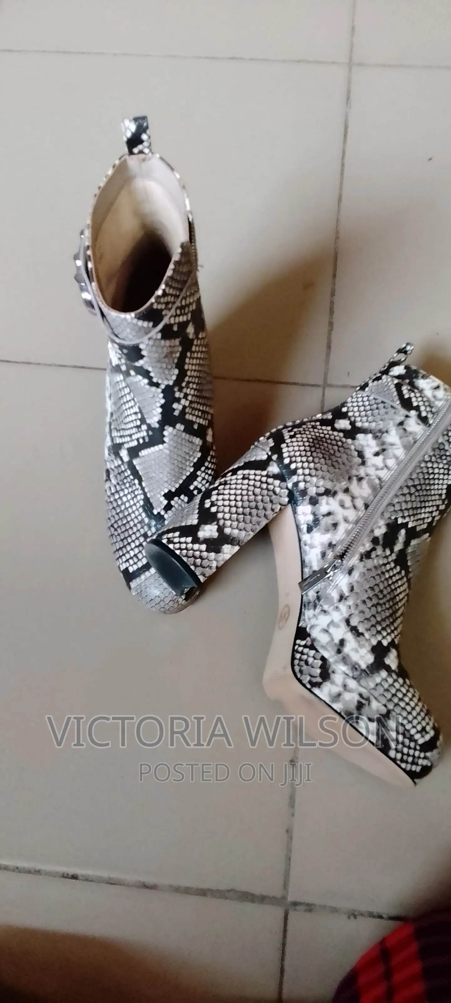Shoe(Boot)