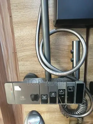 Piano Digital Shower