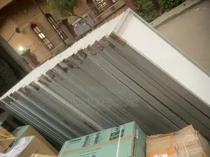300watts Canadian Solar Panel 72cells