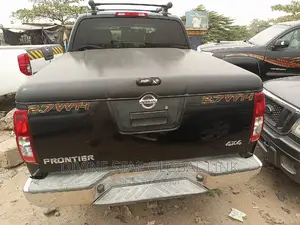 Nissan Frontier Crew Cab SE 4x4 2009 Black