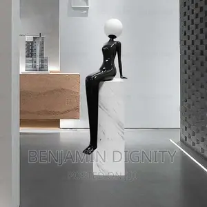 Human Shaped Sculptor Light