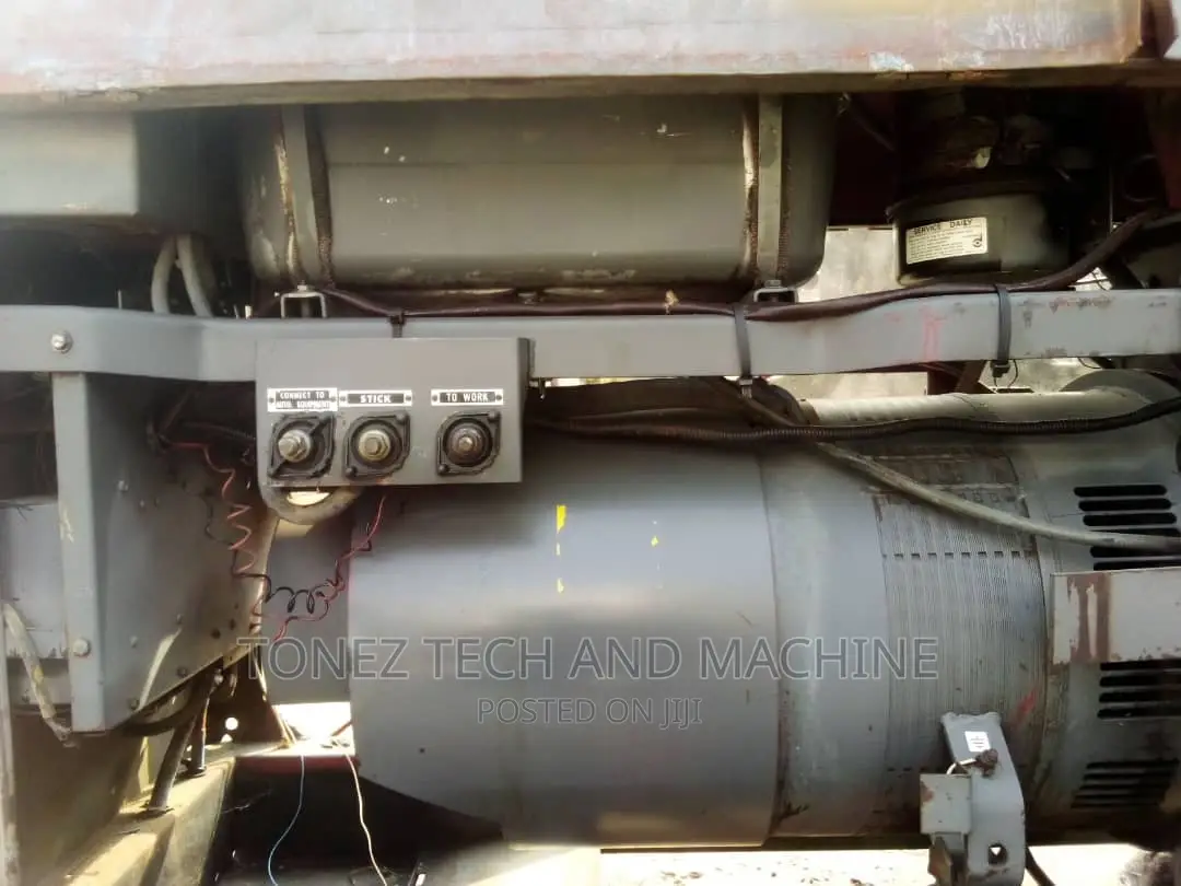 Lincoln Welding Machine (500 Amps)
