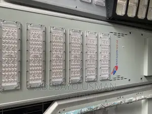 200 Watts Solar Street Light