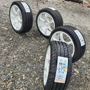 215/40r17 Tire