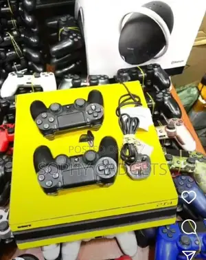 Playstation PS4 Pro ITB With 2 Controllers