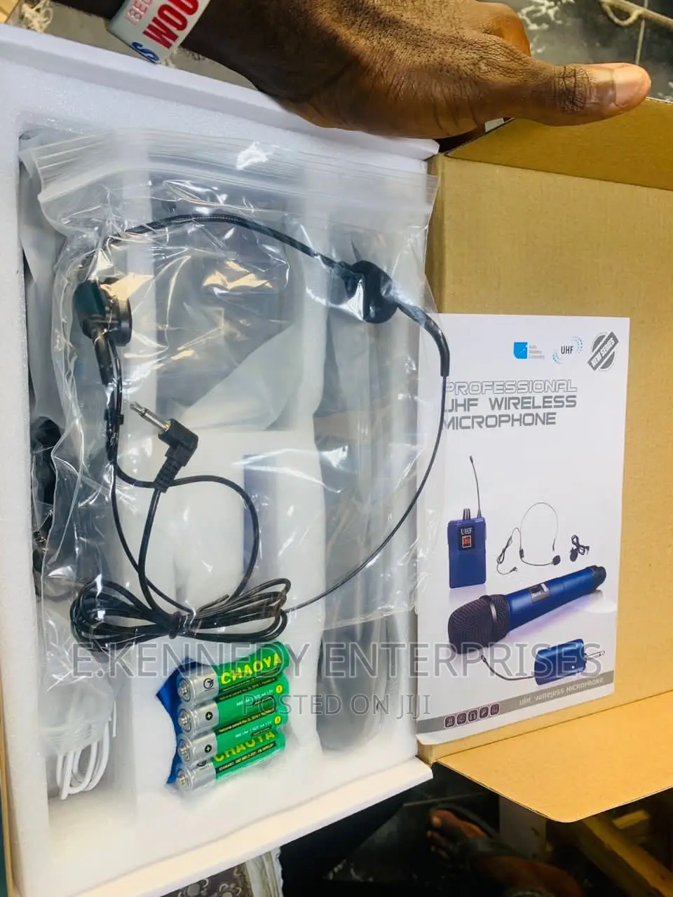 Shure BLX82 Lapel Wireless Microphone in Lagos Island (Eko) Audio