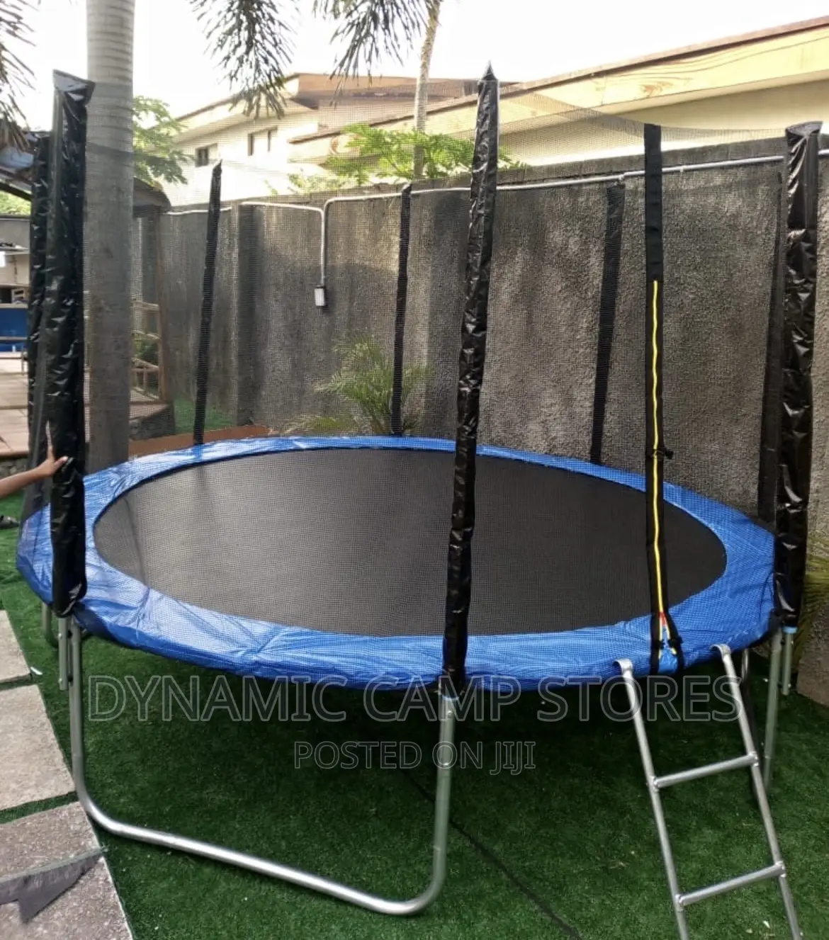 12ft Trampoline With Ladder and Net