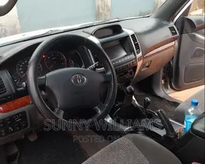 Toyota Land Cruiser Prado 4.0 V6 5dr 2005 Silver