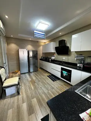 5bdrm Duplex in Parkview Estate for sale