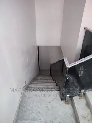 5bdrm Duplex in Parkview Estate for sale