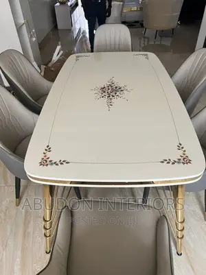 Royals Dining Table Set