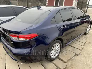 Toyota Corolla LE 2022 Blue