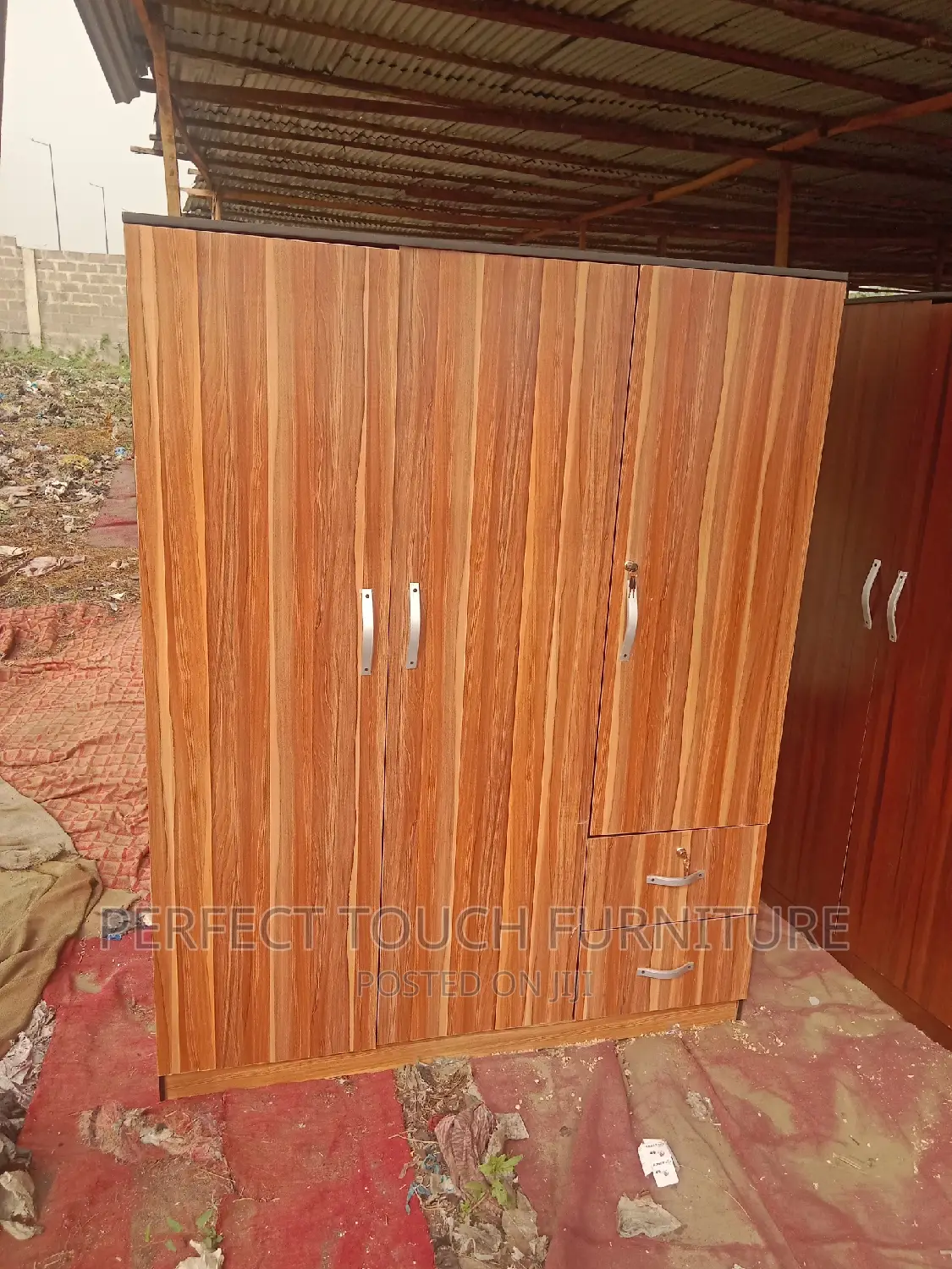 Wardrobe ( 4ft1⁄2 by 6f )