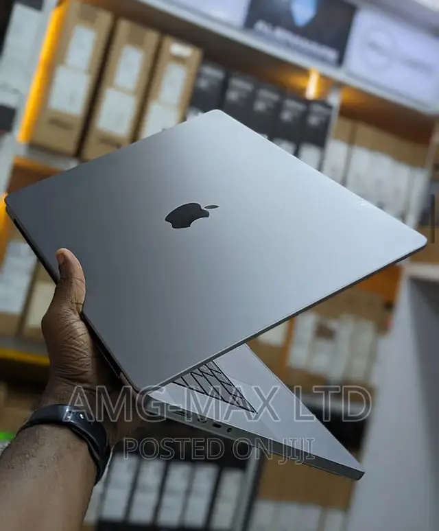 Laptop Apple MacBook Pro 64GB Apple M1 Max SSD 1T