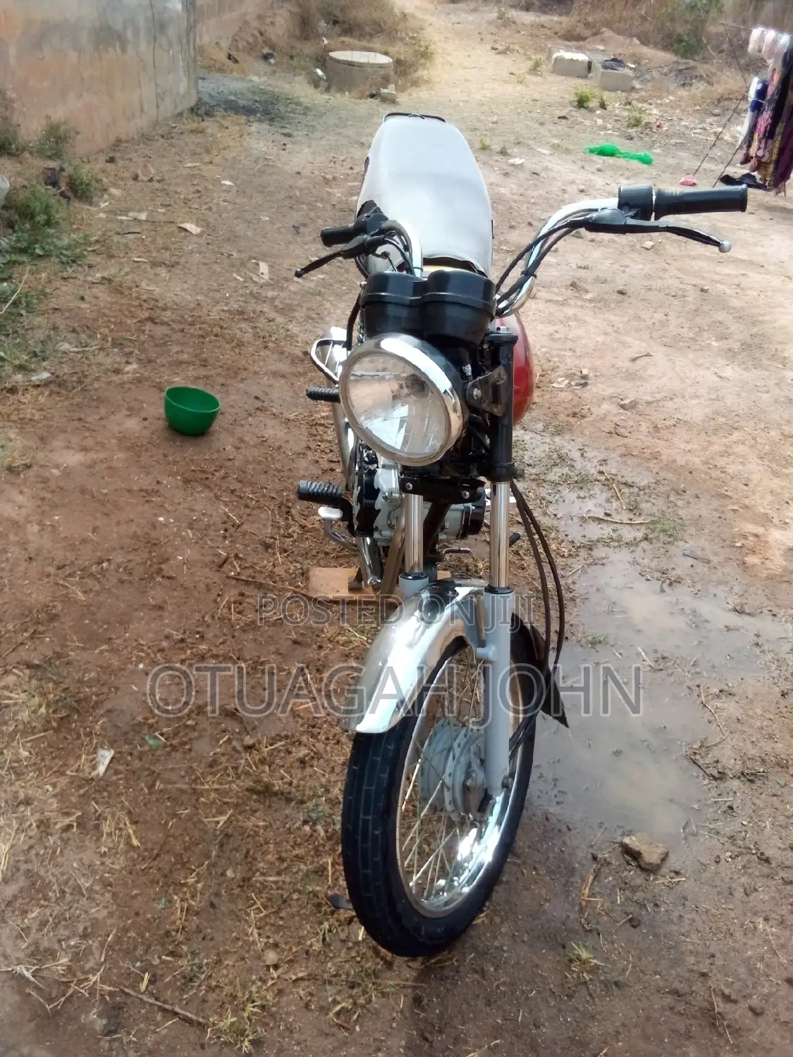 Bajaj Boxer 100 2022 Red