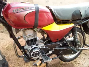 Bajaj Boxer 100 2022 Red