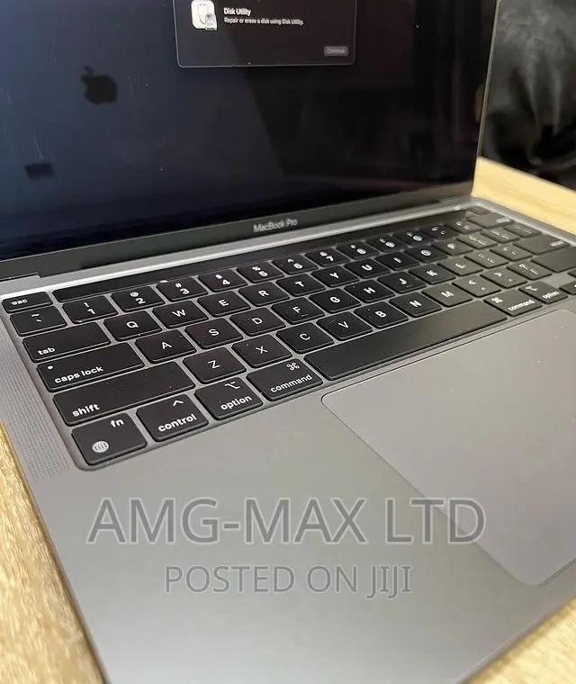 Laptop Apple MacBook Pro 2020 M1 8GB Apple M1 SSD 256GB