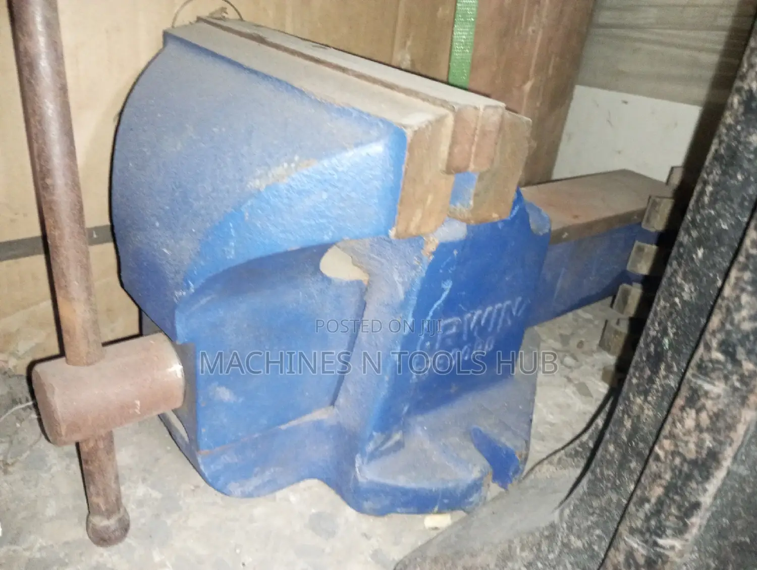 Irwin Record Workshop Bench Vice 8"