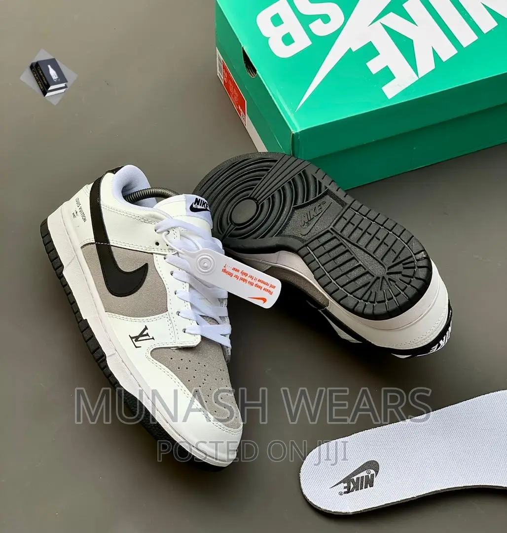 Original Nike Sneakers