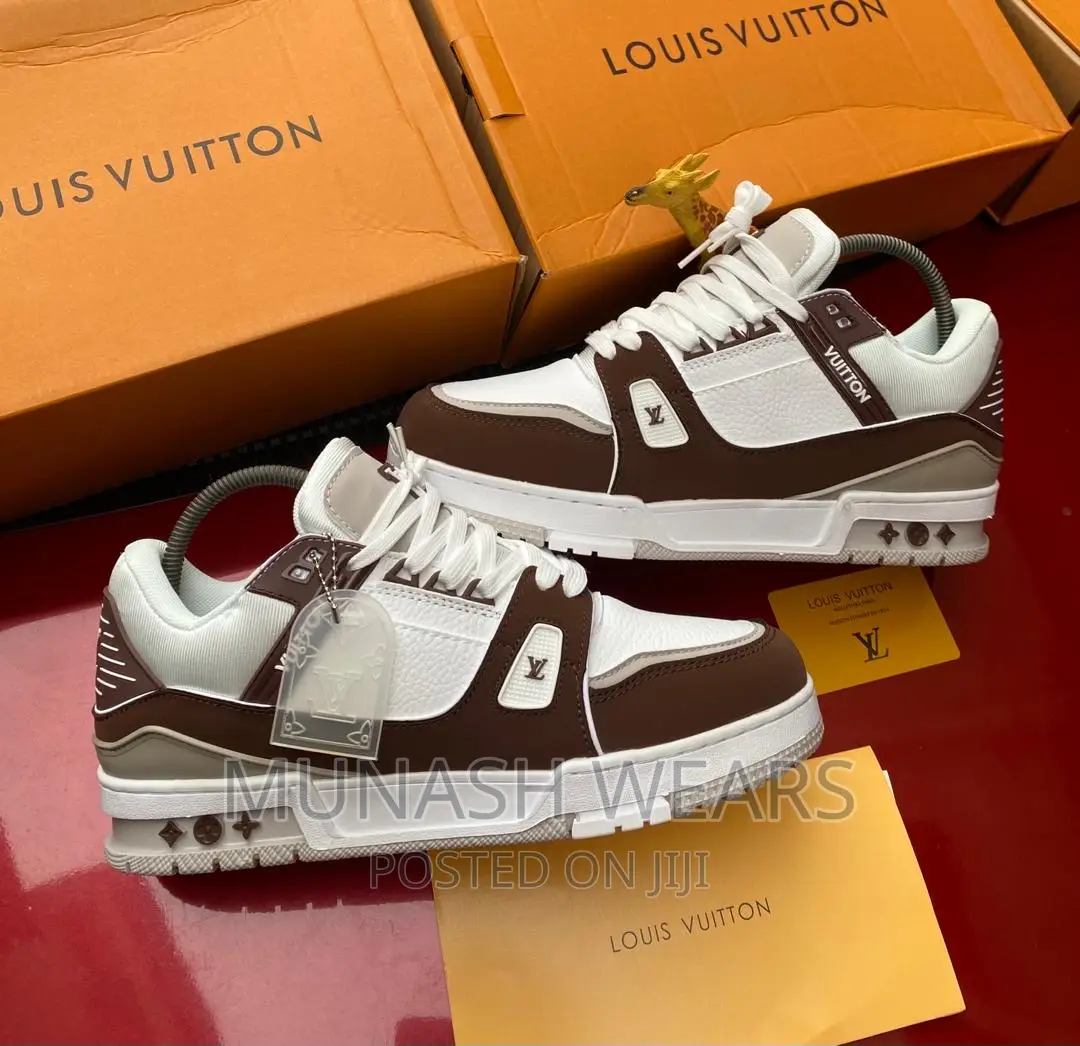Luxury Louis Vuitton Monogram Sneakers