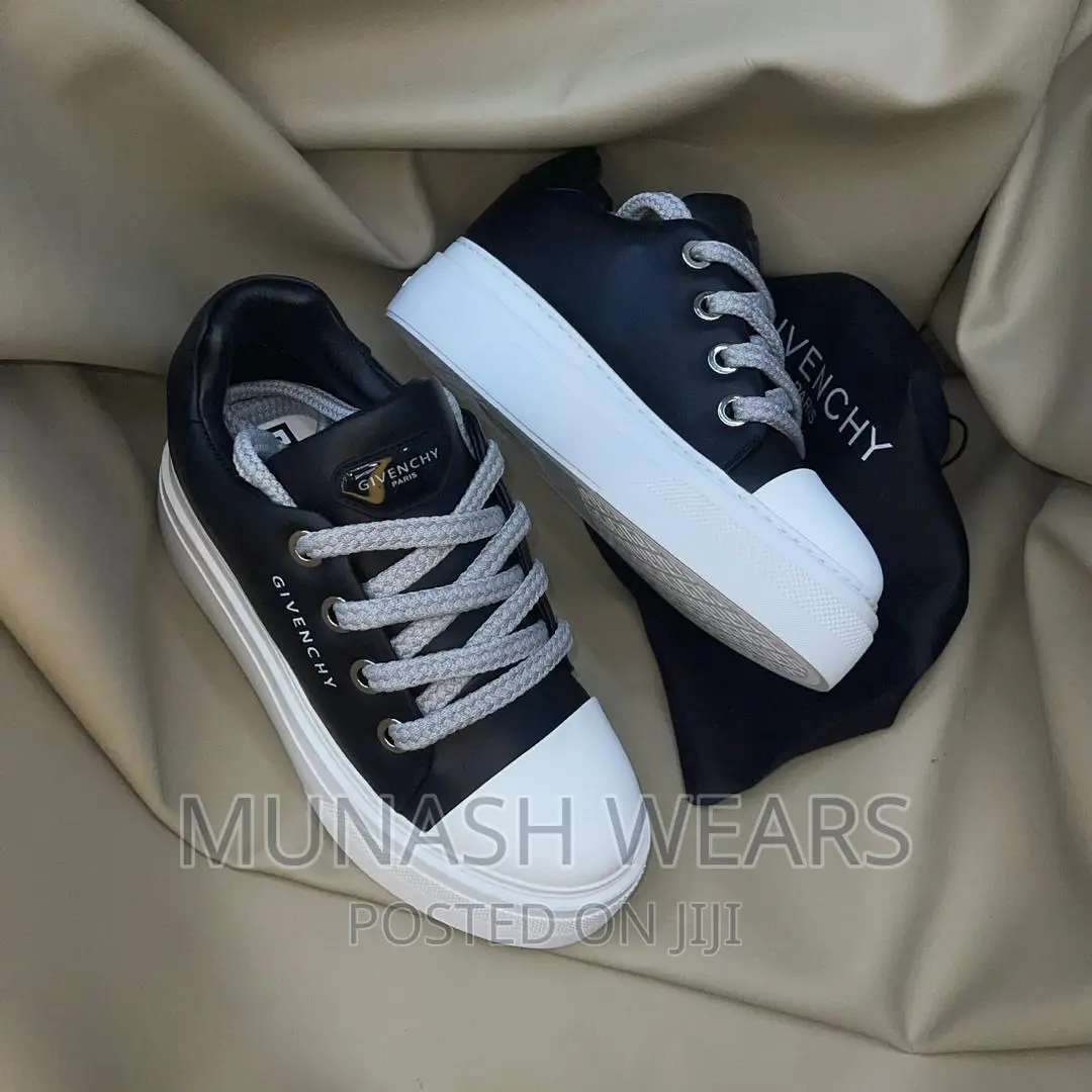 Givenchy Paris Sneakers
