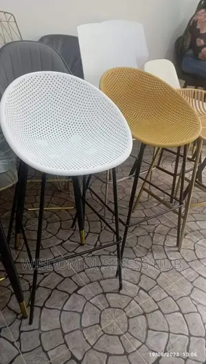 Bar Chairs for Bars and Other Places
