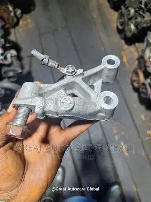 Upper Left Engine Seat Hanger for 2016-2022 Acura MDX