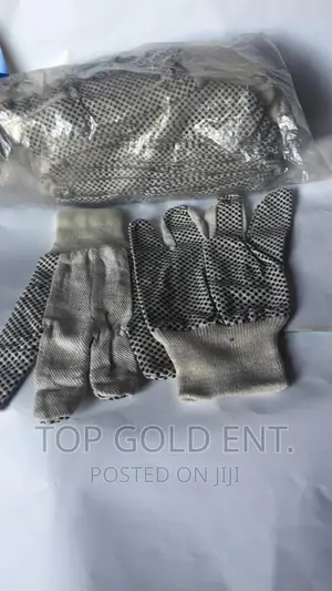 12 Pairs Dotted Gloves.